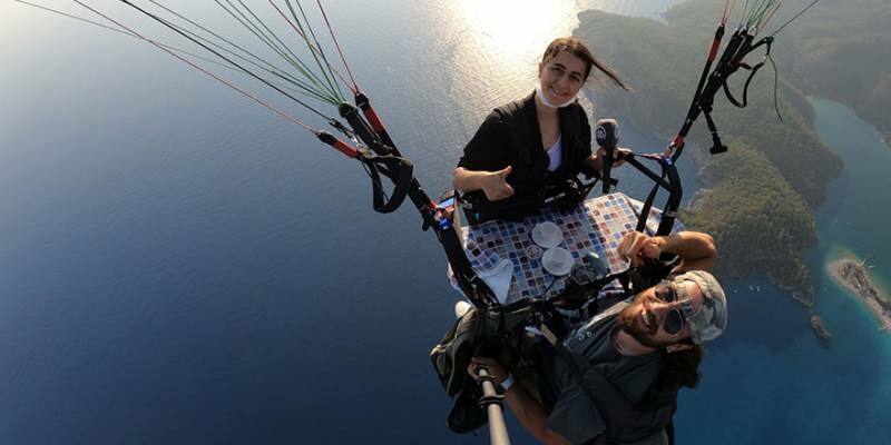 Genoten van "Turkse koffie en Turks fruit" tijdens het paragliden!