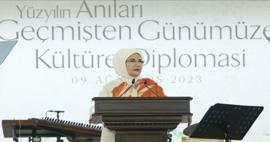 Emine Erdoğan nam deel aan het programma voor culturele diplomatie: 