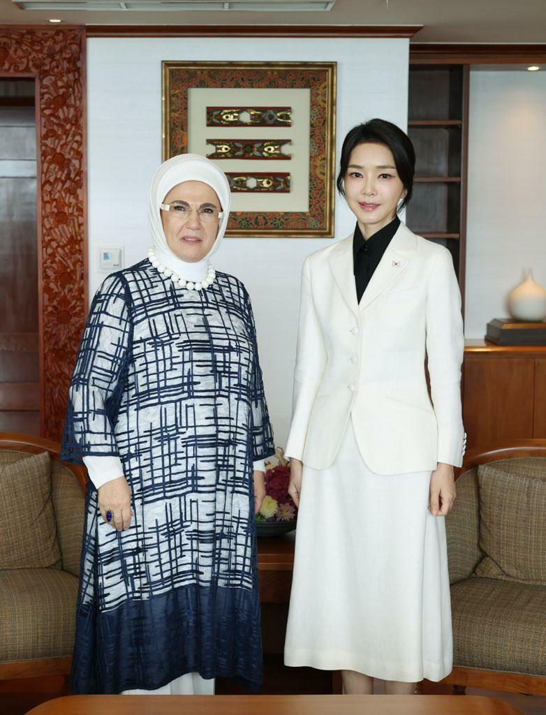 Emine Erdogan en Keon-Hee Kim