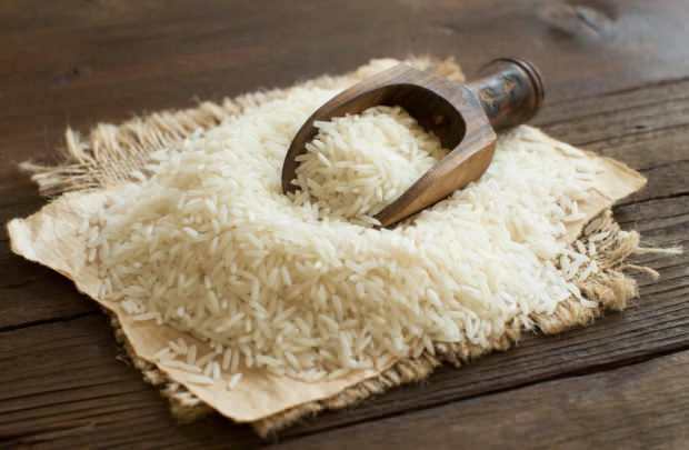 Moet rijst in water worden bewaard? Wordt rijst gekookt zonder rijst in water te bewaren?