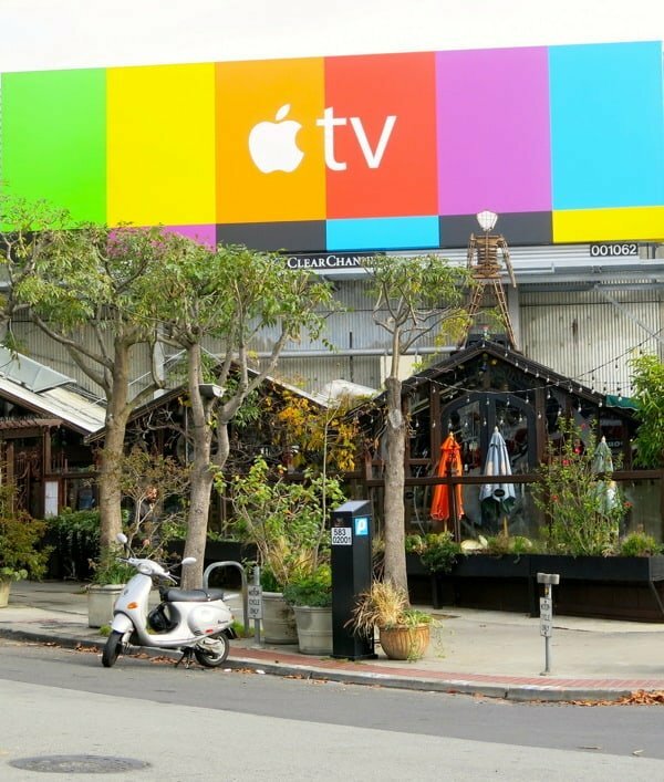 Apple TV over caféflora