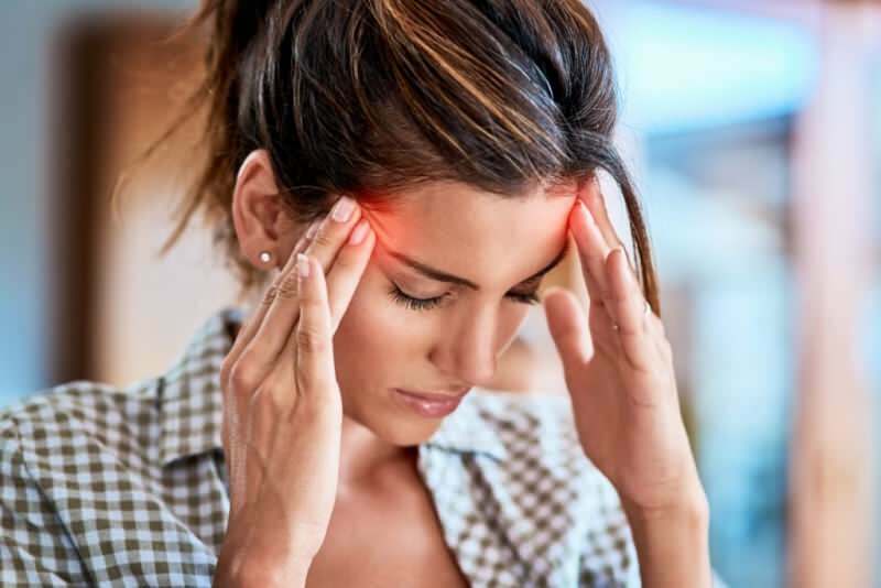 Wat veroorzaakt hoofdpijn? Hoe hoofdpijn te voorkomen tijdens het vasten? Wat is goed voor hoofdpijn?