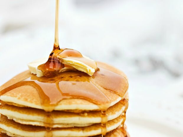 Makkelijk om pannenkoek recept te maken! Hoe maak je een originele Maple Syrup Pancake geschikt voor dieet?
