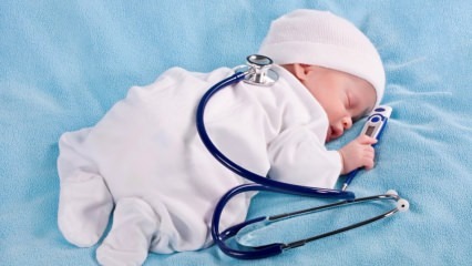 Wat kunnen baby's van een maand oud doen? 0-1 maanden (pasgeboren) babyontwikkeling