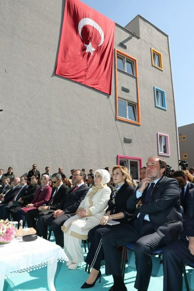 First Lady Erdoğan: In de afgelopen 17 jaar zijn er bijna 55 duizend gehandicapte mensen werkzaam geweest