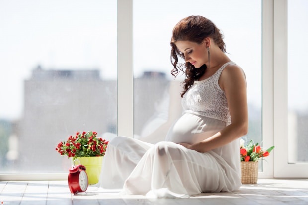 hoe moet de kledingkeuze zijn tijdens de zwangerschap?