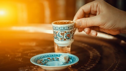 Wat past er goed bij Turkse koffie?