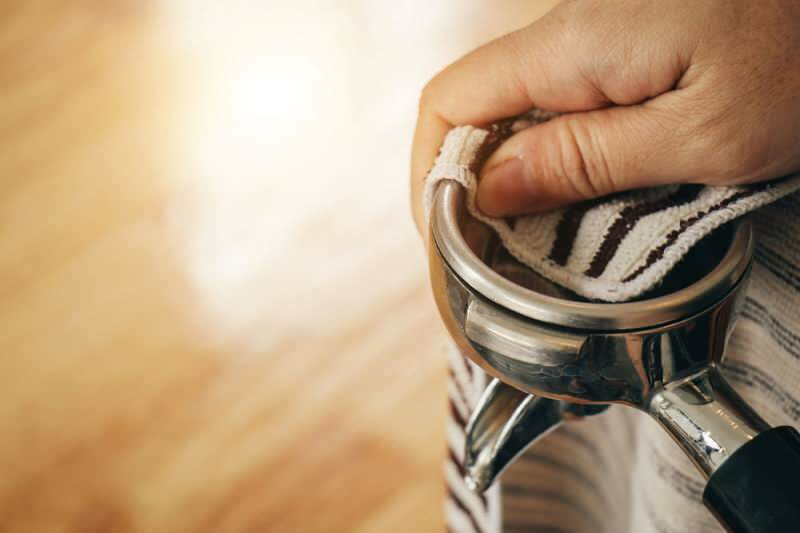 De eenvoudigste manieren om de koffiemachine schoon te maken! Komt er kalk uit de koffiemachine?