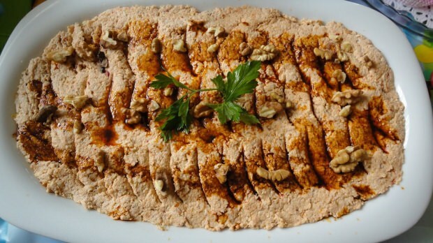 Het gemakkelijkste recept voor Circassian-kip! Hoe wordt Circassian-kip gemaakt?