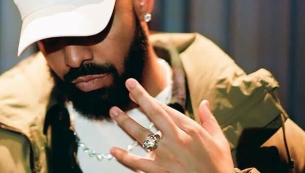 Drake's ketting van $ 1 miljoen oogstte reacties op sociale media!