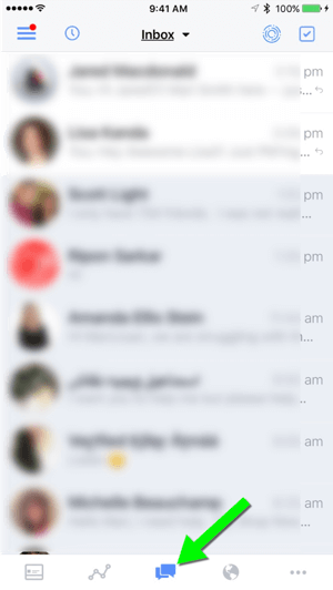 Tik in de mobiele app Facebook Pages Manager op het middelste pictogram om naar je inbox te gaan.