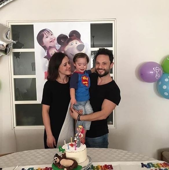 Özgün en haar familie