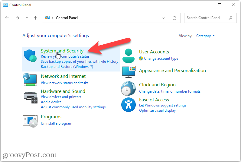 Klik op Systeem en beveiliging in het Configuratiescherm in Windows 11