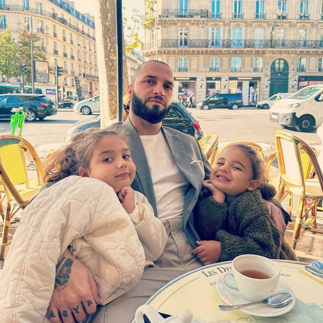 Berkay en zijn dochters