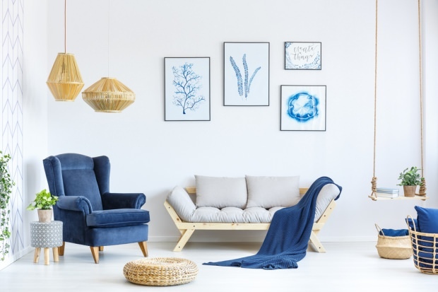 marineblauwe woonkamerdecoratie