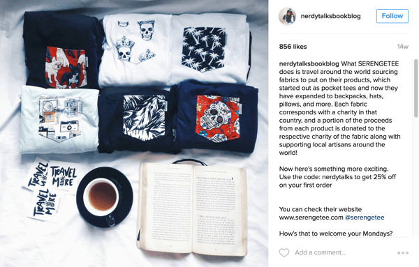 Nerdy Talks Book Blog bevat Serengetee-producten en informeert volgers over de oorzaak op Instagram.