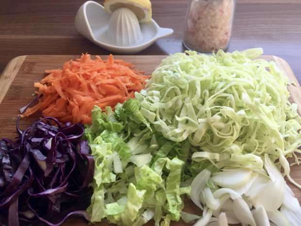 Hoe maak je een praktische koolsla salade?