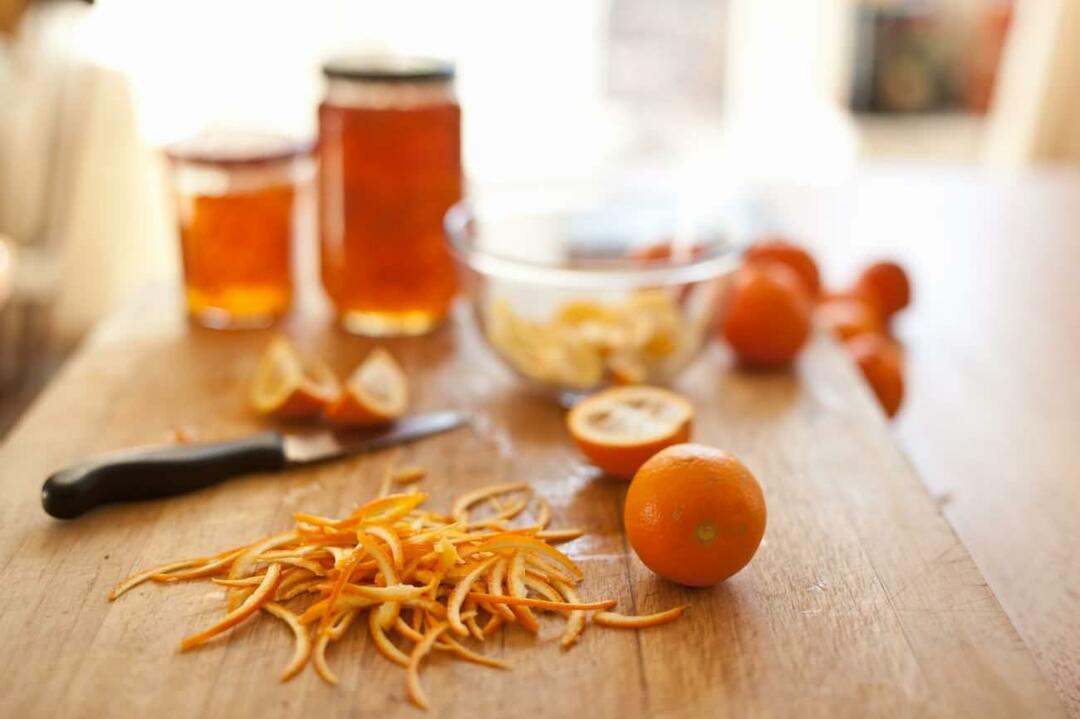 Wat zijn de gemakkelijkste recepten om met sinaasappels te maken? Recepten voor zoetgeurende sinaasappeldesserts