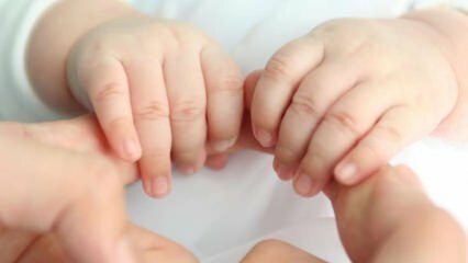 Waarom zijn babyhanden koud? Hand- en voetkoud bij zuigelingen
