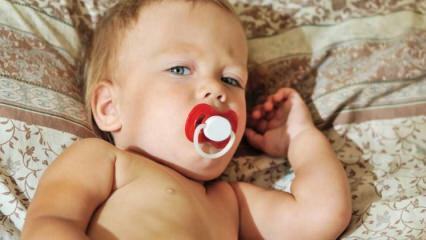 Is het schadelijk om baby's rechtop te schudden? Hoe laat je een staande, slingerende gewoonte achter?