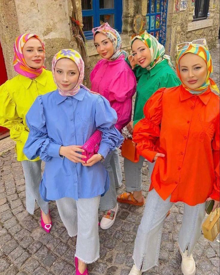 Hijab contrasterende kleur mode