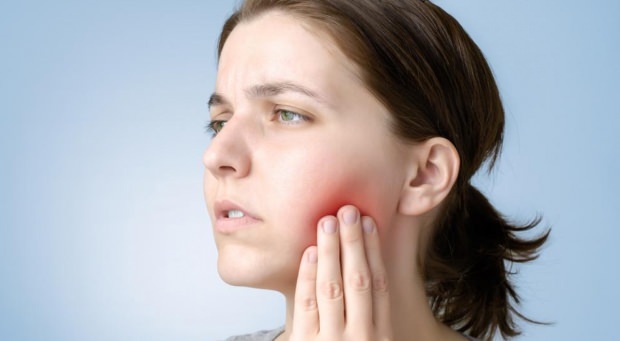 Wat veroorzaakt tandabces? Wat zijn de symptomen en hoeveel dagen gaat het? Natuurlijke oplossingen voor tandabces ...