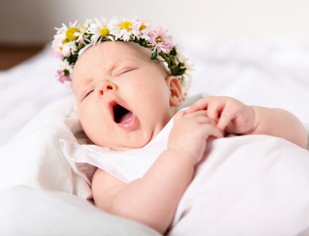 Waarom kunnen baby's 's nachts niet slapen? Wat moet er worden gedaan met de baby die niet slaapt? Naam slaapmiddelen voor baby's