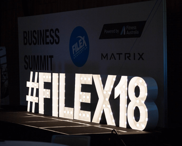 Hoe u uw live-evenement op Facebook kunt promoten, voorbeeld van een hashtag voor een live-evenement op # filex18