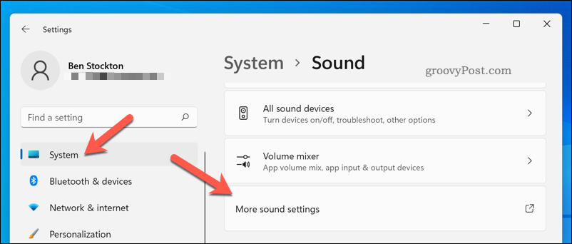 Het menu Meer geluidsinstellingen openen in Windows 11