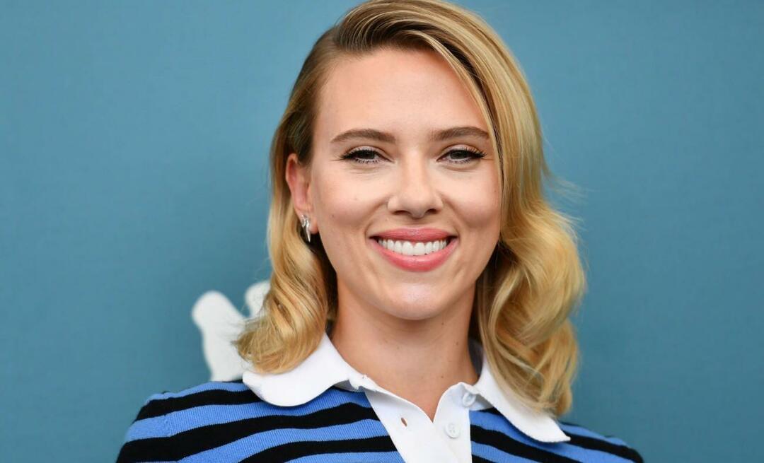 Scarlett Johansson klaagt een kunstmatige-intelligentiebedrijf aan dat haar stem heeft gebruikt