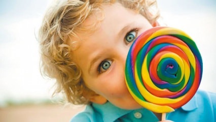 De nadelen van het eten van suiker bij kinderen