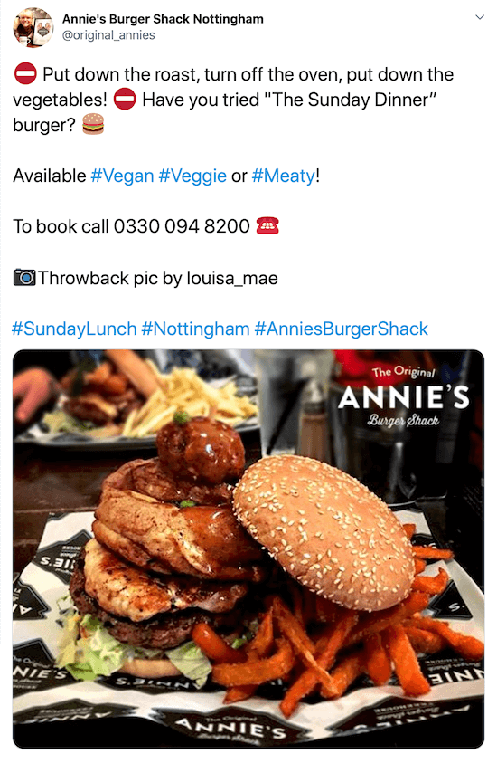 screenshot van Twitter-bericht van @original_annies met een foto van een hamburger en zoete frietjes onder een pakkende beschrijving, hun telefoonnummer, fotocredit en hashtags