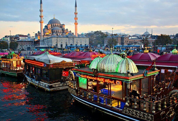 Economische en verse visadressen in Istanbul