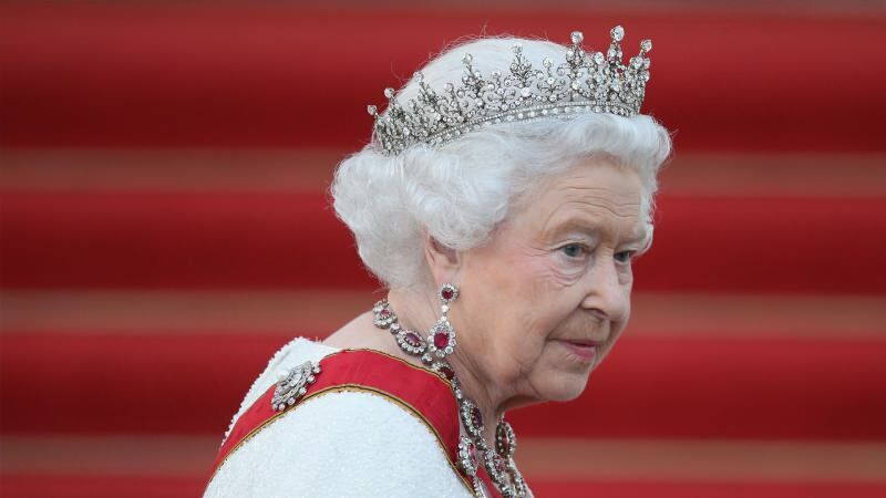 Koningin Elizabeth, 93, verliet het paleis uit angst voor het coronavirus!