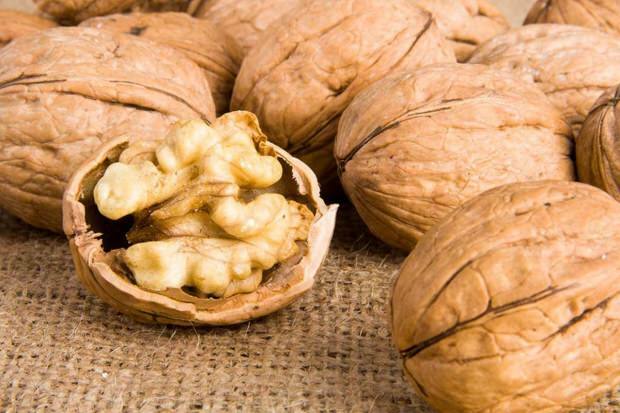Voordelen van walnoten voor de spijsvertering