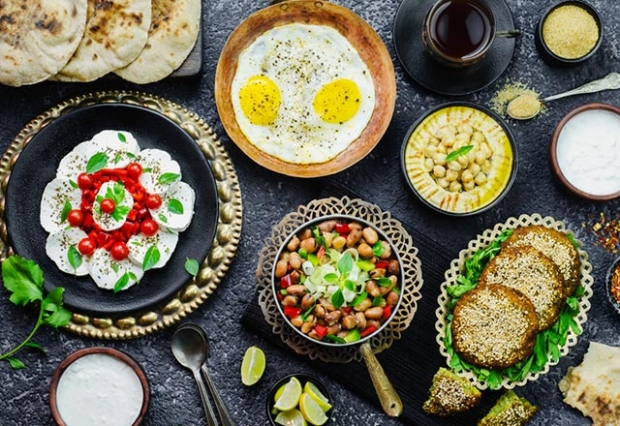 Om geen honger te hebben tot iftar, wat te eten bij de sahur, wat niet te eten? Sahur-fouten