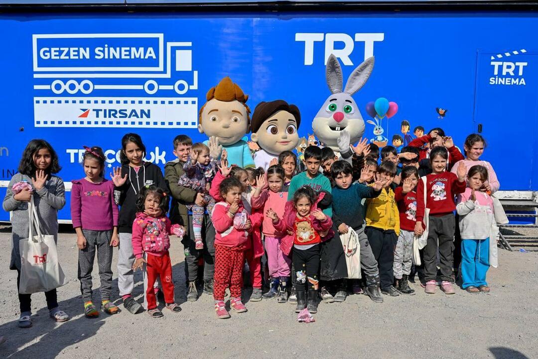 TRT Gezen Cinema toverde een glimlach op de gezichten van aardbevingsslachtoffers