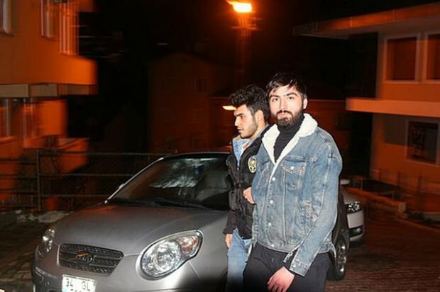 Emre - Erdi Kızgır broers runnen het sociale mediakanaal Deep Turkish Web