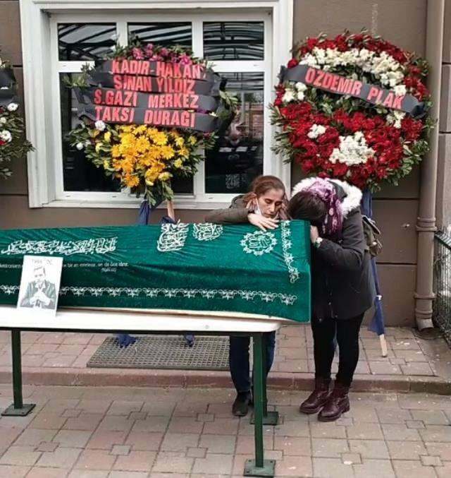 Afscheid van Engin Nurşani met pijn! Zijn vrouw omhelsde de kist en huilde vrijuit