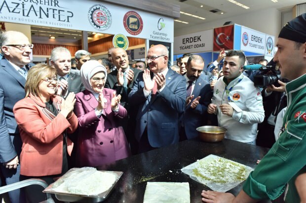First Lady Erdoğan bezocht de stand van Gaziantep