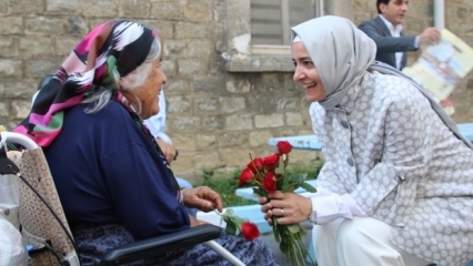 Fatma Betül Sayan Kaya ging naar Hospice