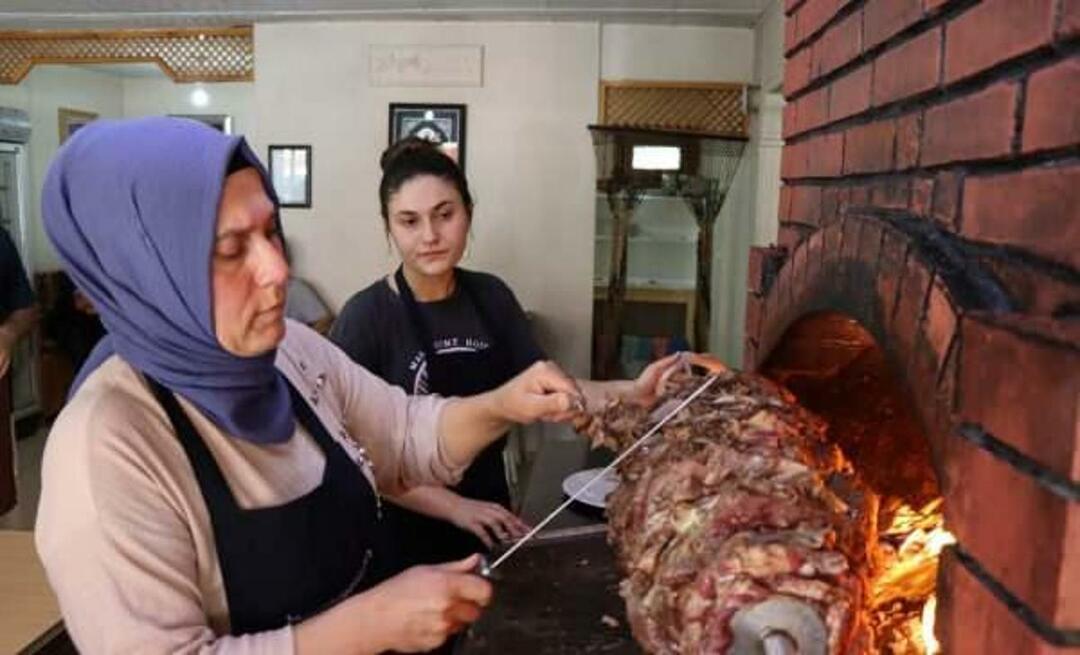 Een primeur van moeder en dochter in Erzurum! Ze runnen een cag-kebabwinkel
