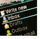 Verander belangrijke Outlook-e-mails in gewone e-mails