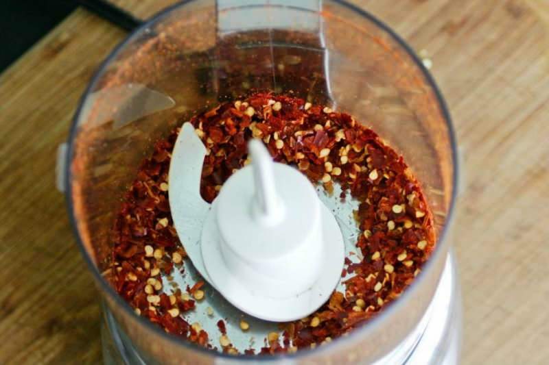 Hoe maak je thuis chili pepers? De trucs van het maken van chilipepers! Chili pepers recept in 4 stappen
