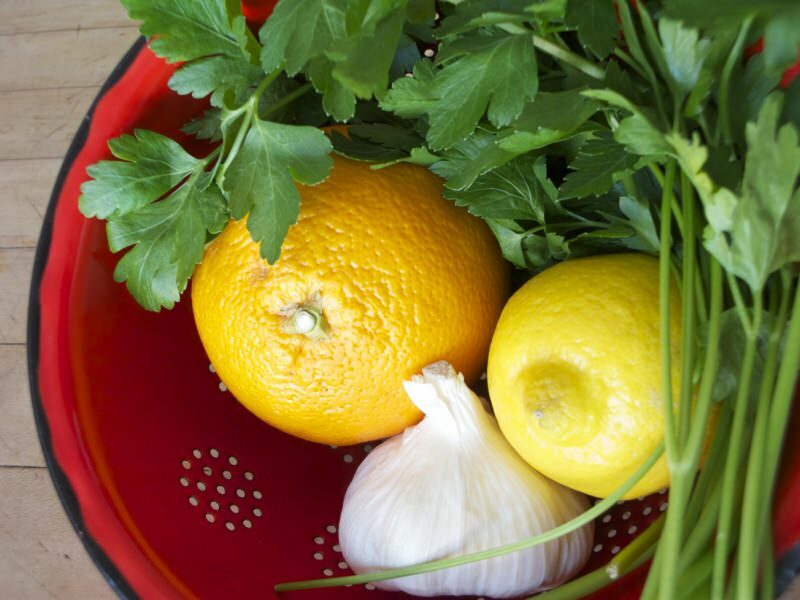 Hoe peterselie, citroen en knoflook te genezen?