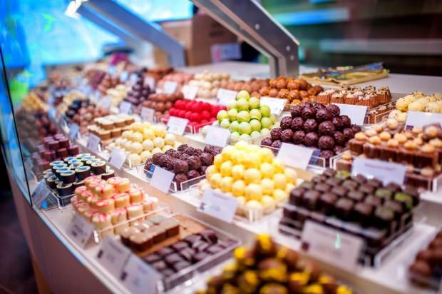 Waar koop je feestelijke chocolade en suiker?