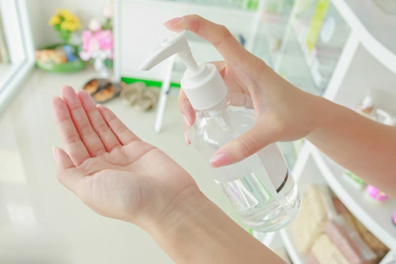 Hoe maak je thuis handdesinfectans met natuurlijke methoden?