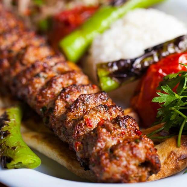 Hoeveel calorieën in Adana Kebab
