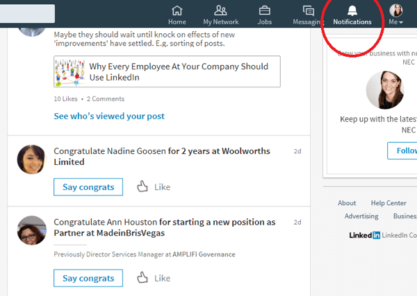 Wanneer u op het pictogram Meldingen klikt, geeft LinkedIn connecties weer die onlangs een speciale gelegenheid hebben gehad.