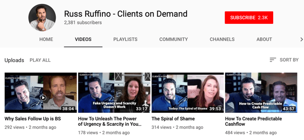 Manieren voor B2B-bedrijven om online video te gebruiken, Russ Ruffino geeft een voorbeeld van een YouTube-kanaal met interviewvideo's